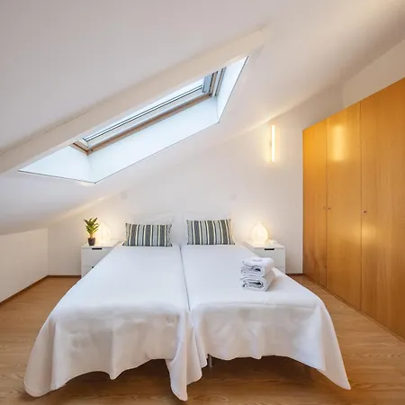 Modern 2-bedroom In The Historic Center Apartament